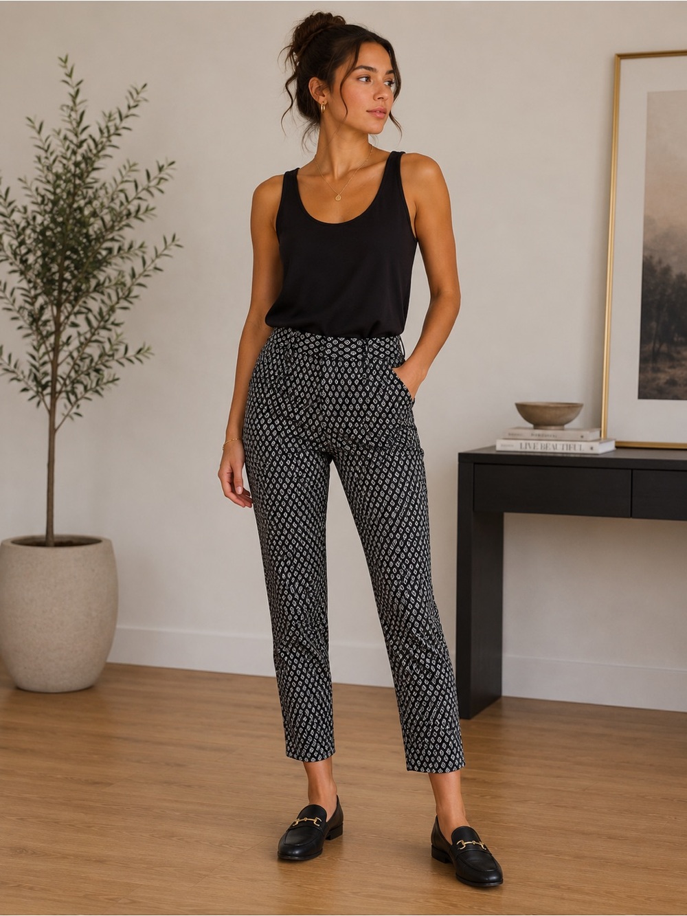 GAP Black White Geometric Patterned Ankle Pants Size 4 Office Business Casual